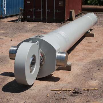 Large bore, long stroke, ASME hydraulic cylinders for transporter erector launcher